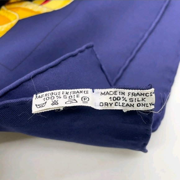 Authentic Hermes Carré 90 LE MORS A LA CONETABLE Navy Silk Scarf W/Box - Picture 16 of 16